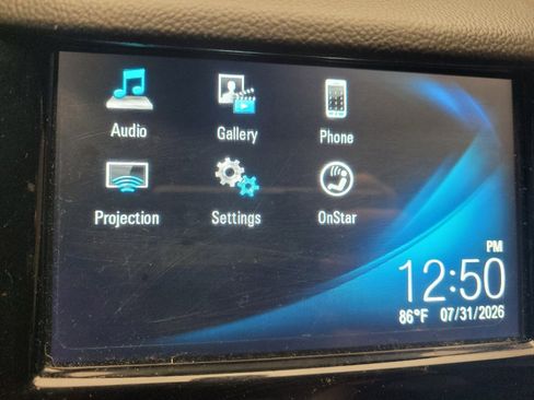 Used 2018 Chevrolet Cruze Premier FWD image 25