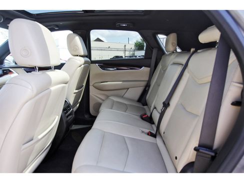 Used 2017 Cadillac XT5 Luxury w/ Driver Awareness Package FWD image 32