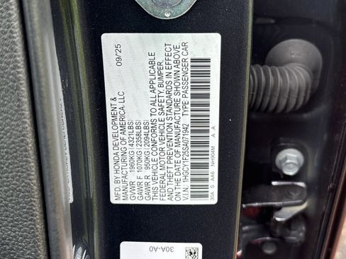 Certified 2025 Honda Accord LX image 21