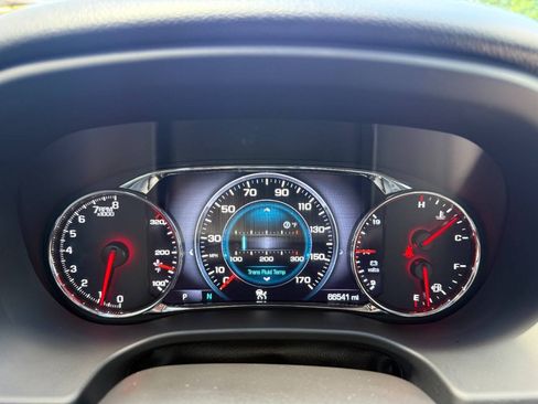 Used 2019 GMC Acadia Denali w/ Technology Package FWD image 21