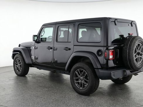 Used 2025 Jeep Wrangler Unlimited Sport AWD/4WD image 6