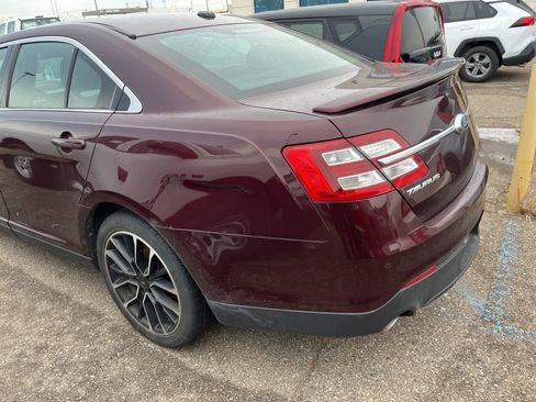 Used 2019 Ford Taurus Limited image 8