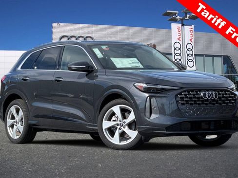 New 2025 Audi Q5 Prestige image 1