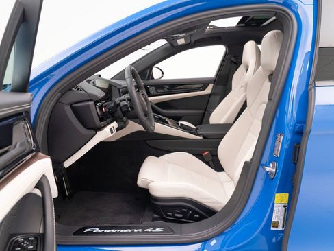 Used 2025 Porsche Panamera 4S image 18