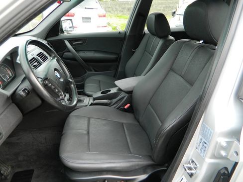 Used 2004 BMW X3 3.0i image 12