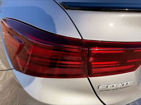 Used 2024 Kia Forte GT-Line w/ GT-Line Premium Package image 32