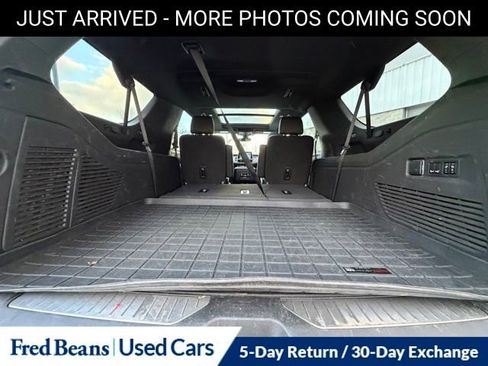 Used 2022 Chevrolet Suburban Z71 w/ Z71 Off-Road Package image 17