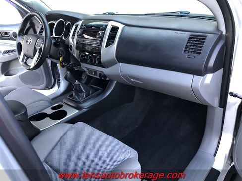 Used 2012 Toyota Tacoma 4x4 Double Cab w/ TRD Sport Pkg image 17