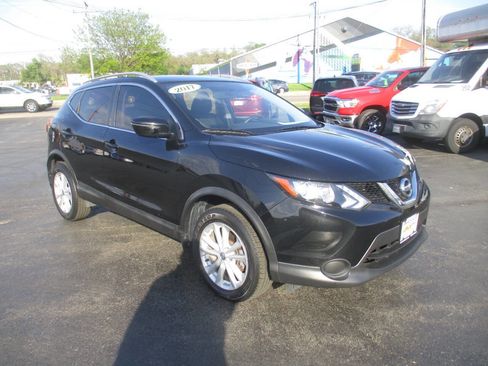 Used 2017 Nissan Rogue Sport SV AWD/4WD image 9