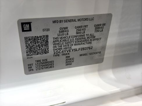 Used 2020 Chevrolet Silverado 3500 High Country w/ Z71 Off-Road Package image 45