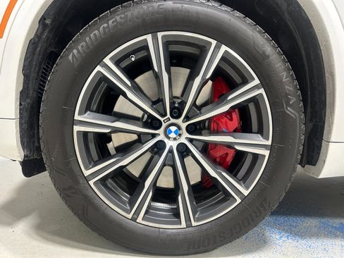 Used 2023 BMW X5 M50i w/ Executive Package image 27