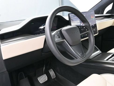Used 2022 Tesla Model X Plaid AWD/4WD image 5