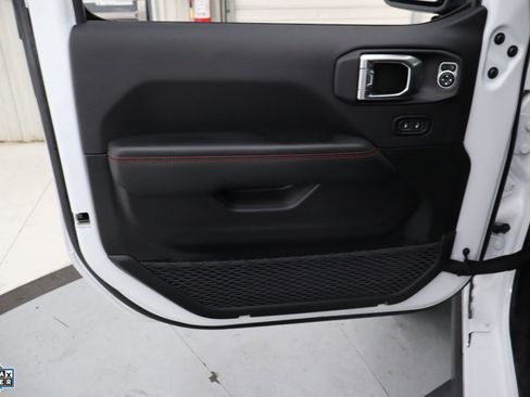 Used 2025 Jeep Gladiator Rubicon image 12