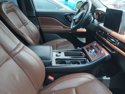 Used 2021 Lincoln Aviator Reserve w/ Equipment Group 201A RWD image 9