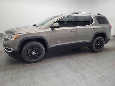 Used 2019 GMC Acadia SLT FWD image 2