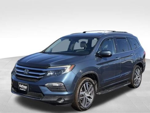 Used 2017 Honda Pilot Touring image 3