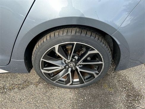 Used 2020 Toyota Corolla SE image 29
