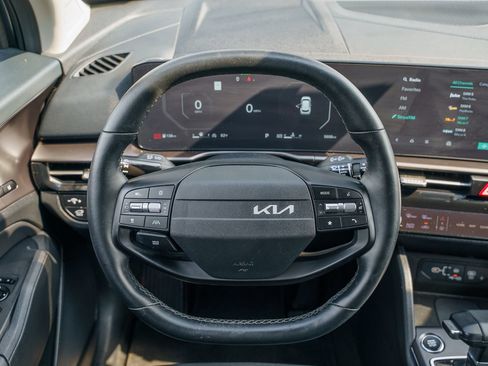 Used 2026 Kia Sportage SX FWD image 28