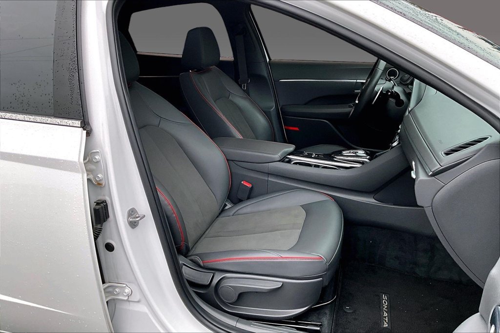 Used 2023 Hyundai Sonata SEL Plus w/ Cargo Package FWD image 4