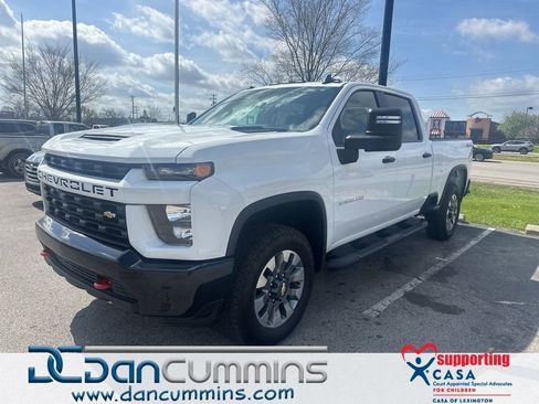 Used 2022 Chevrolet Silverado 2500 Custom w/ Custom Value Package image 1