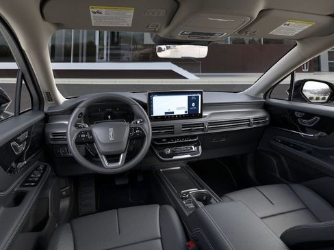 New 2026 Lincoln Corsair Premiere image 9