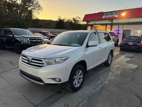 Used 2012 Toyota Highlander SE image 1