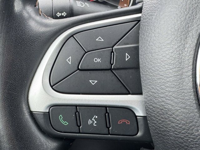 Used 2020 Jeep Compass Latitude w/ Popular Equipment Group AWD/4WD image 36