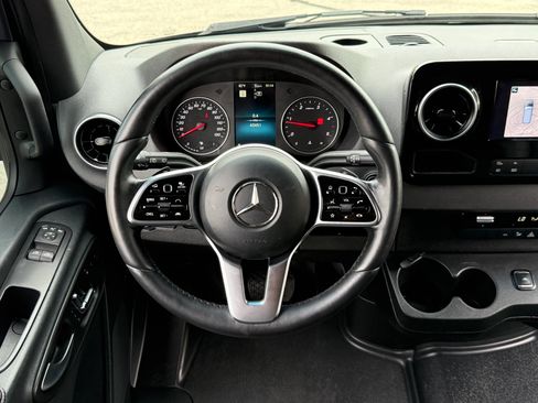 Used 2023 Mercedes-Benz Sprinter 2500 image 24