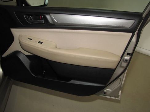 Used 2017 Subaru Legacy 2.5i Premium image 20