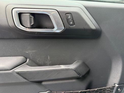 New 2025 Ford Bronco Badlands image 40