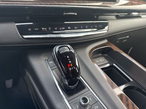 Used 2023 Cadillac Escalade Sport Platinum w/ LPO, ONYX Package image 17