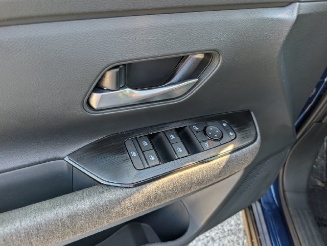 Used 2026 Nissan Kicks SV w/ Cold Weather Package AWD/4WD image 18