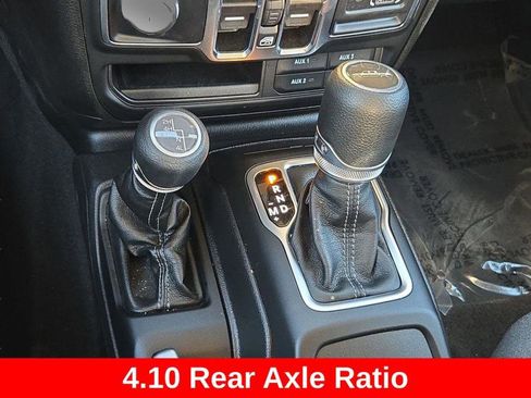 New 2025 Jeep Gladiator Sport image 29