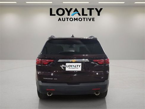 Used 2023 Chevrolet Traverse LT image 4