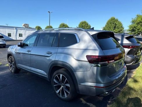 Used 2024 Volkswagen Atlas SEL Premium R-Line AWD/4WD image 5