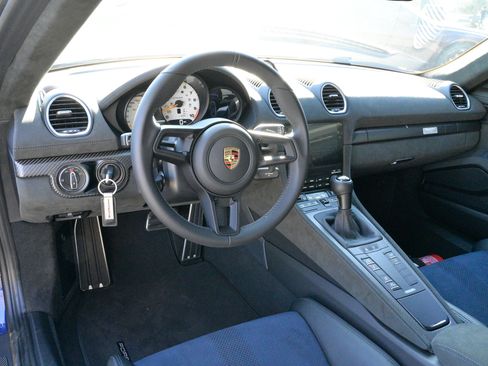 Used 2025 Porsche 718 Cayman GT4 RS image 16