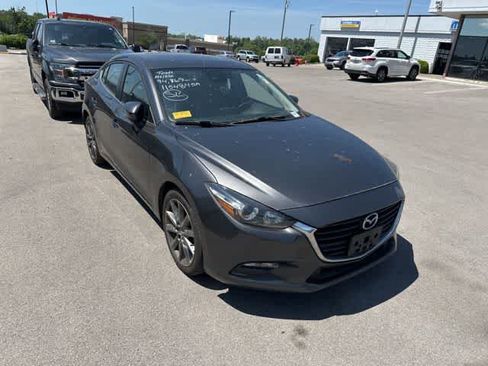 Used 2018 MAZDA MAZDA3 Touring FWD image 21