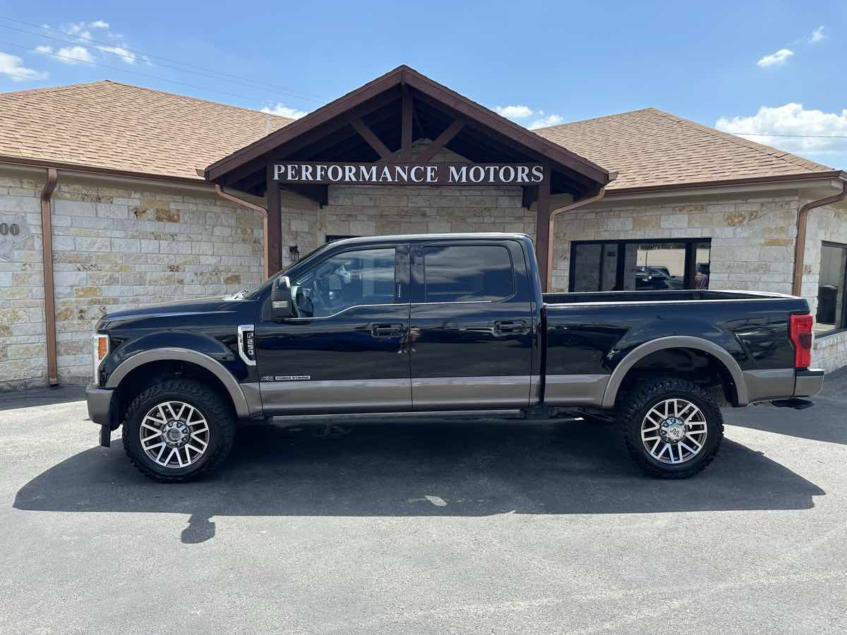 Used 2018 Ford F250 King Ranch w/ King Ranch Ultimate Package AWD/4WD image 2
