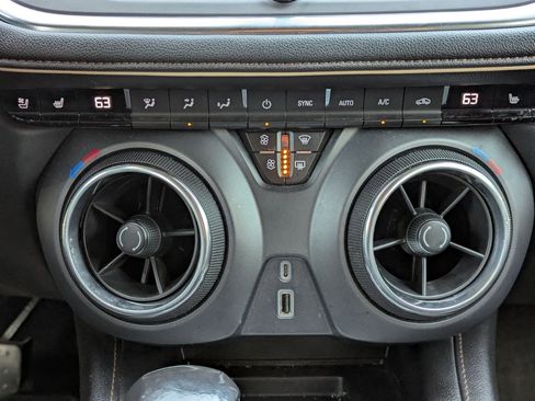 Used 2019 Chevrolet Blazer Premier w/ Driver Confidence II Package image 18