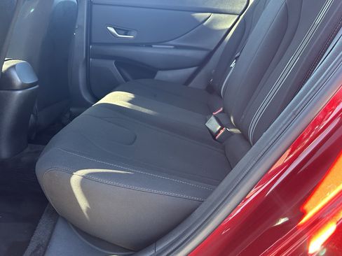 Used 2023 Hyundai Elantra SEL w/ Convenience Package image 21