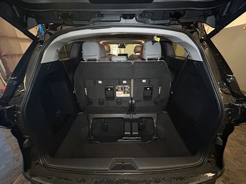 Used 2025 Toyota Sienna XLE image 20