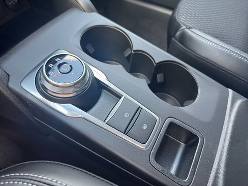 New 2025 Ford Escape SE image 40