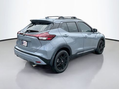 Used 2021 Nissan Kicks SR w/ Interior Electronics Package FWD image 7