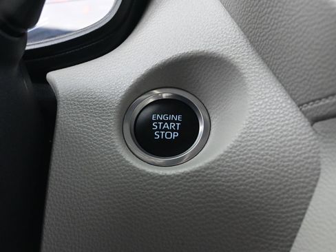 Used 2023 Toyota Corolla Cross LE image 21