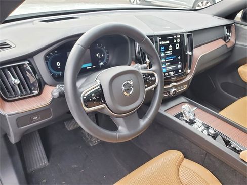 Certified 2023 Volvo XC60 B5 Ultimate w/ Climate Package image 16