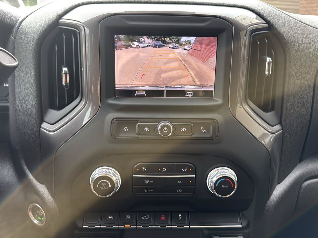 Used 2024 GMC Sierra 1500 Pro w/ Pro Value Package AWD/4WD image 12
