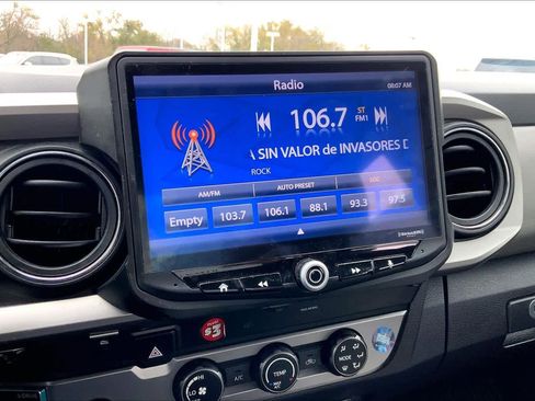 Used 2019 Toyota Tacoma SR5 image 32