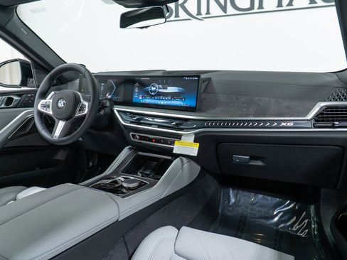 New 2026 BMW X6 xDrive40i w/ Climate Comfort Package image 14