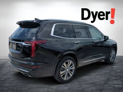 Used 2025 Cadillac XT6 Premium Luxury FWD image 45