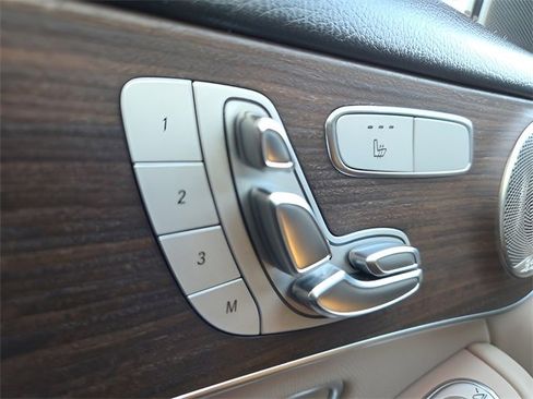 Used 2021 Mercedes-Benz GLC 300 GLC 300 image 21